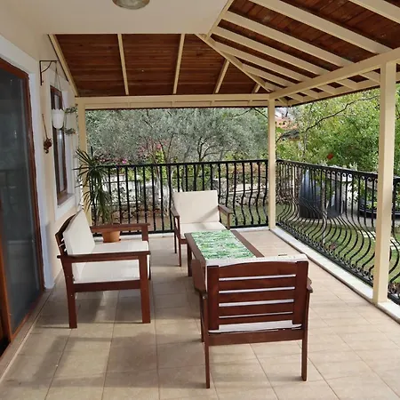 Eren Holiday Homes *